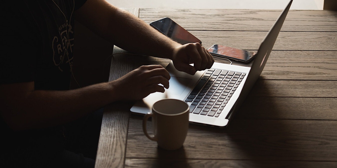 Old Laptops Crash Janet Jackson Featured