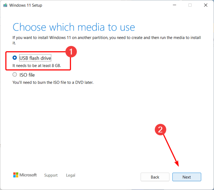 Selecting the USB Flash Drive to install the installation media on