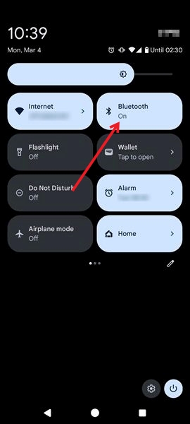 Enabling Bluetooth toggle on Android phone.