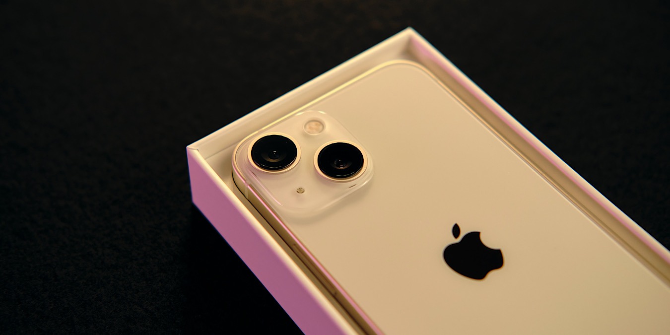 iPhone Is Most-Shipped Smartphone, Toppling Samsung