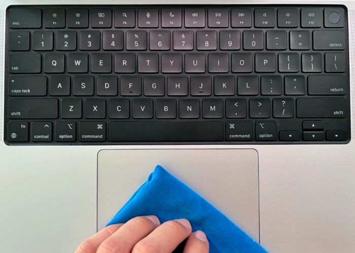 Macbook Pro Clean Trackpad