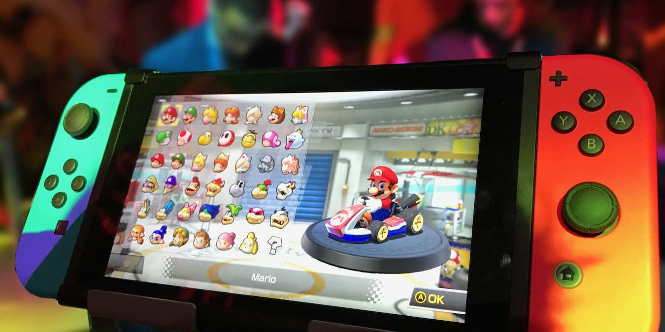 Mario Kart is being played on Nintendo Switch