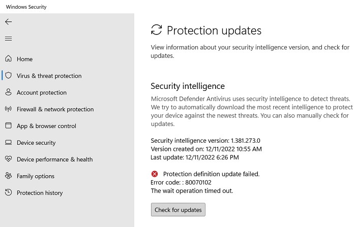 Clicking "Check for updates" button under Security Intelligence in Windows Security. 