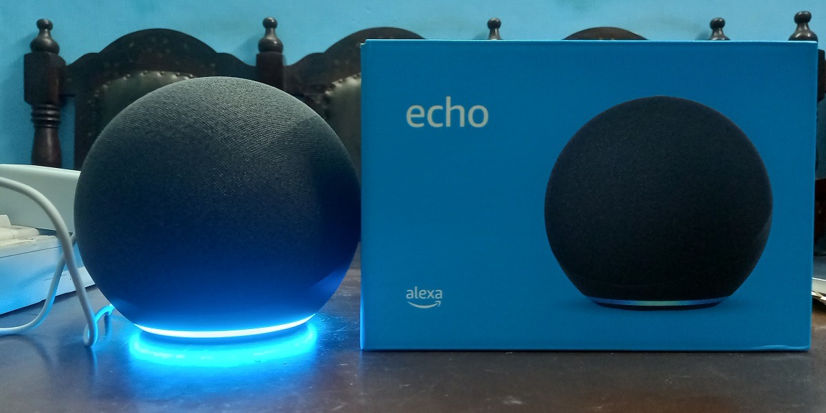 Alexa is listening indicated by cyan on blue light. 