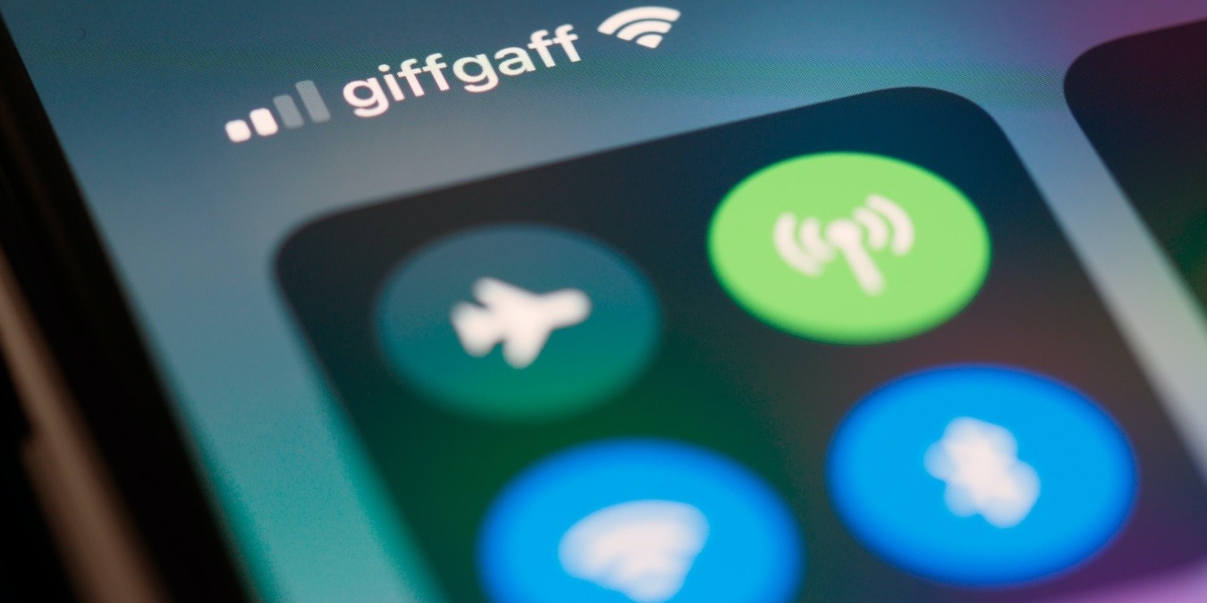 Wi-Fi 5 vs. Wi-Fi 6 vs. Wi-Fi 6E:  What Are the Differences?