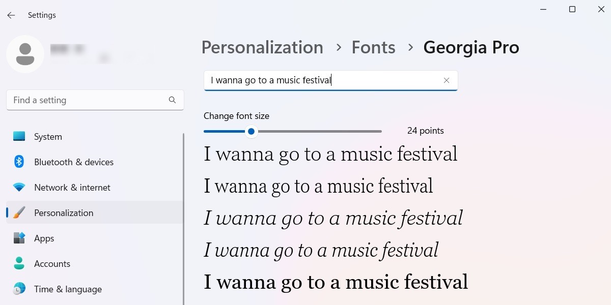 Previewing different font styles in Font personalization settings. 