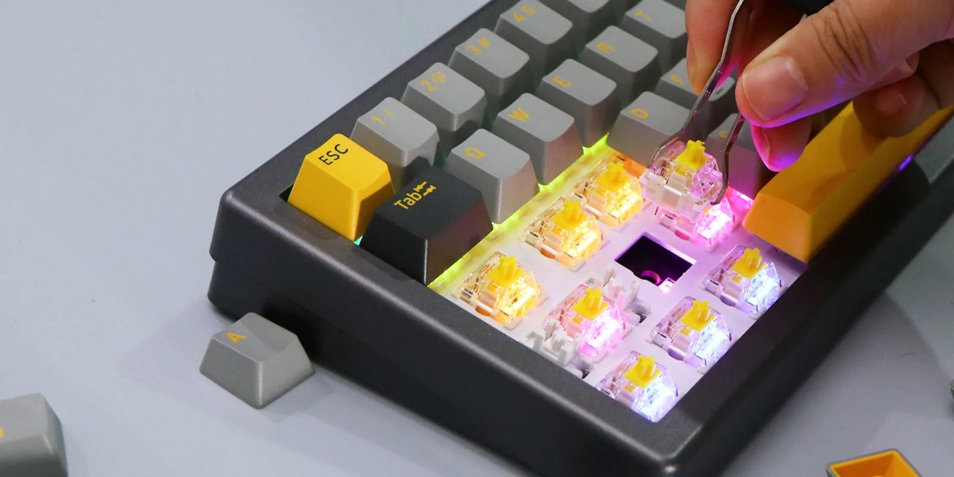 EPOMAKER EK68 Mechanical Keyboard Review