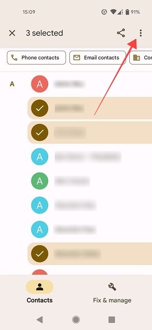 Contact selection in Google Contacts app.