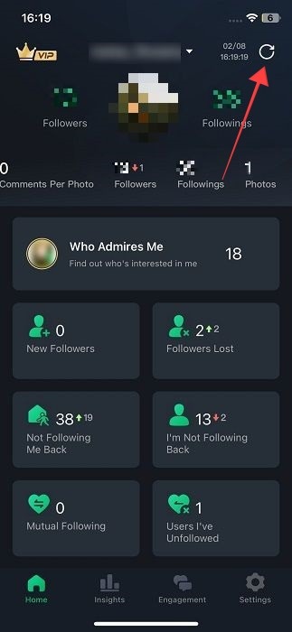 Refresh button in the Followers - Tracker Insight app for iOS app. 