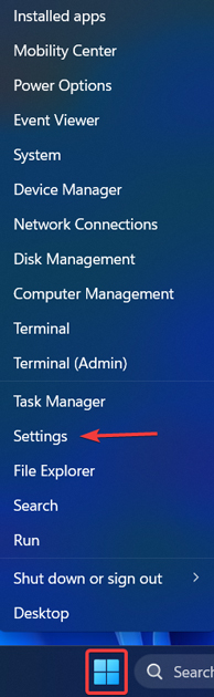 Selecting the "Settings" option from WinX menu.