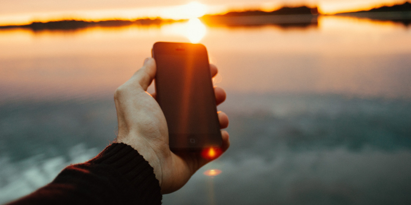 Top 5 Small Android Phones That Will Fit in Your Palm