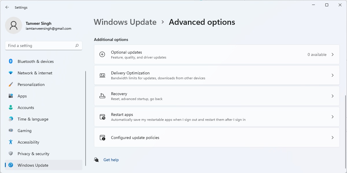 "Advanced options" menu in Settings.