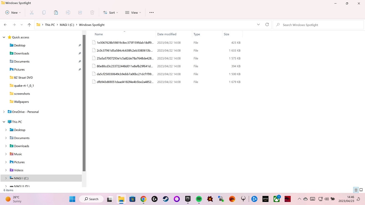 Pasting files with File Explorer.