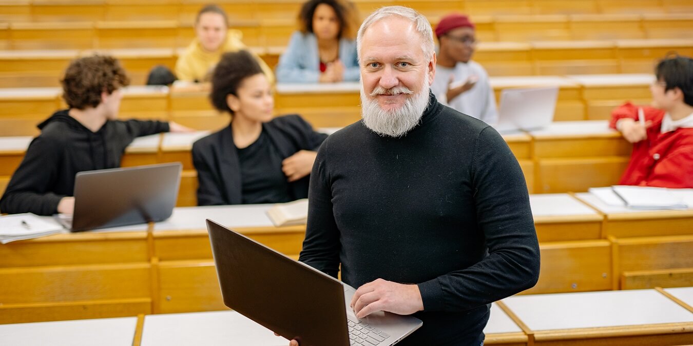 Best Websites Rating Teachers Featured