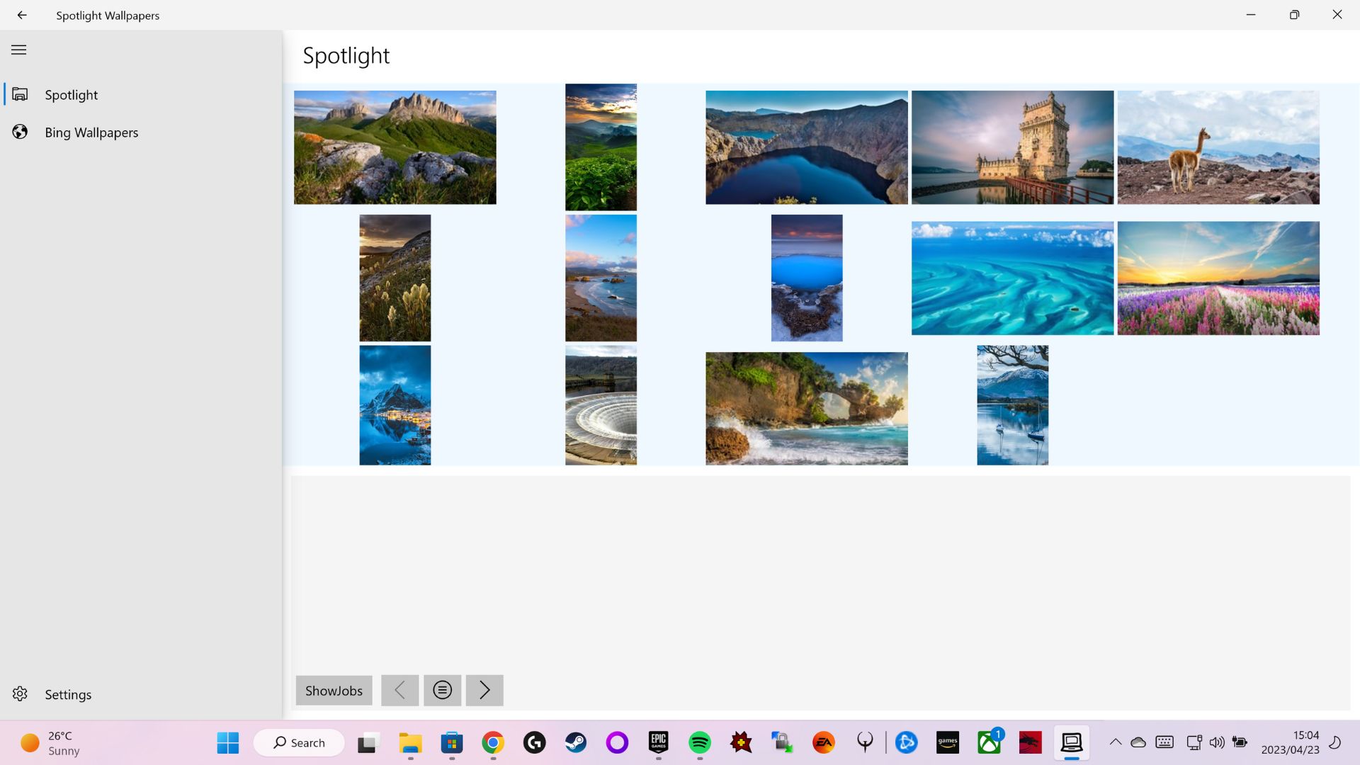 Gallery view in the Spotlight Wallpaper app. 