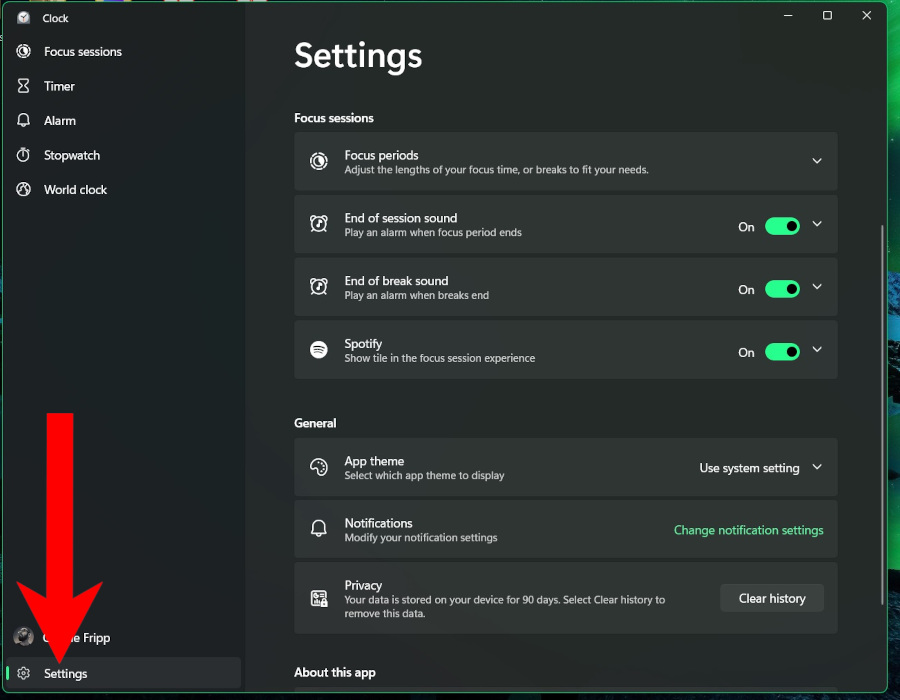 Clicking on "Settings" button in Clock app page.