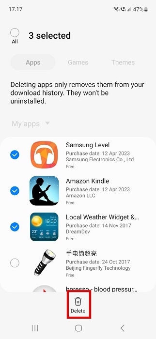 Deleting apps from the list of recently deleted apps via the Galaxy Store app. 