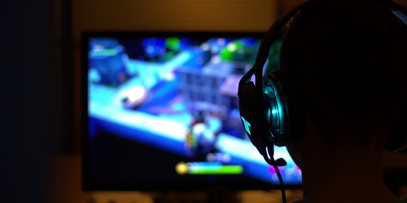 How to Change the Default Audio Device in Windows - Make Tech Easier