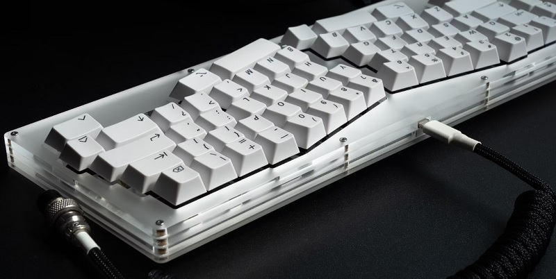 What Is A Mechanical Keyboard And How To Shop For One Ergonomic