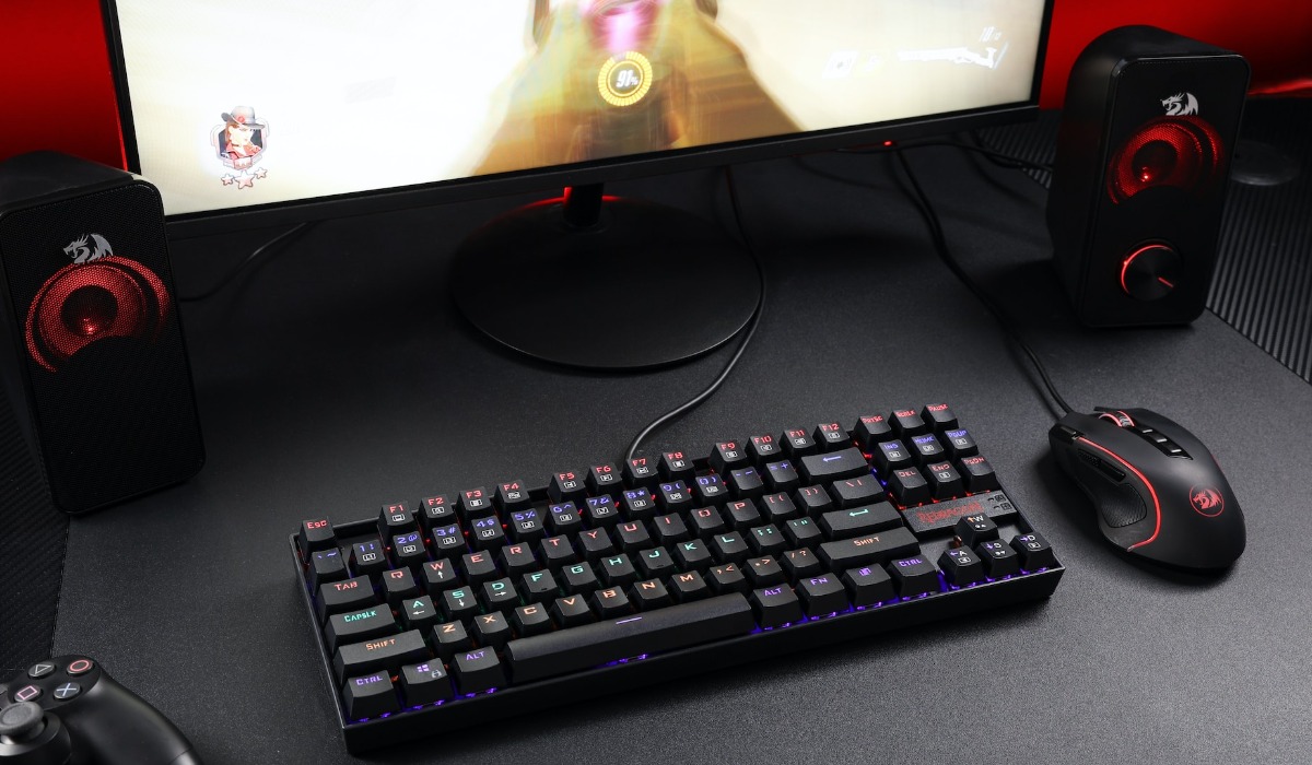 Windows peripherals visible.