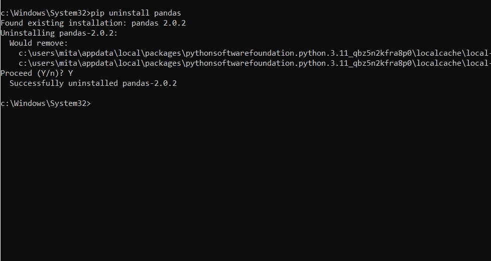 Pandas package uninstalled using PIP. 