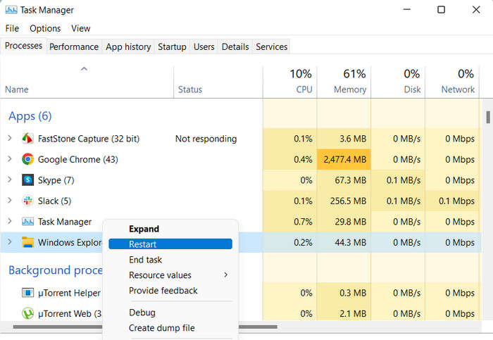 Restart Explorer in the Task Manager.