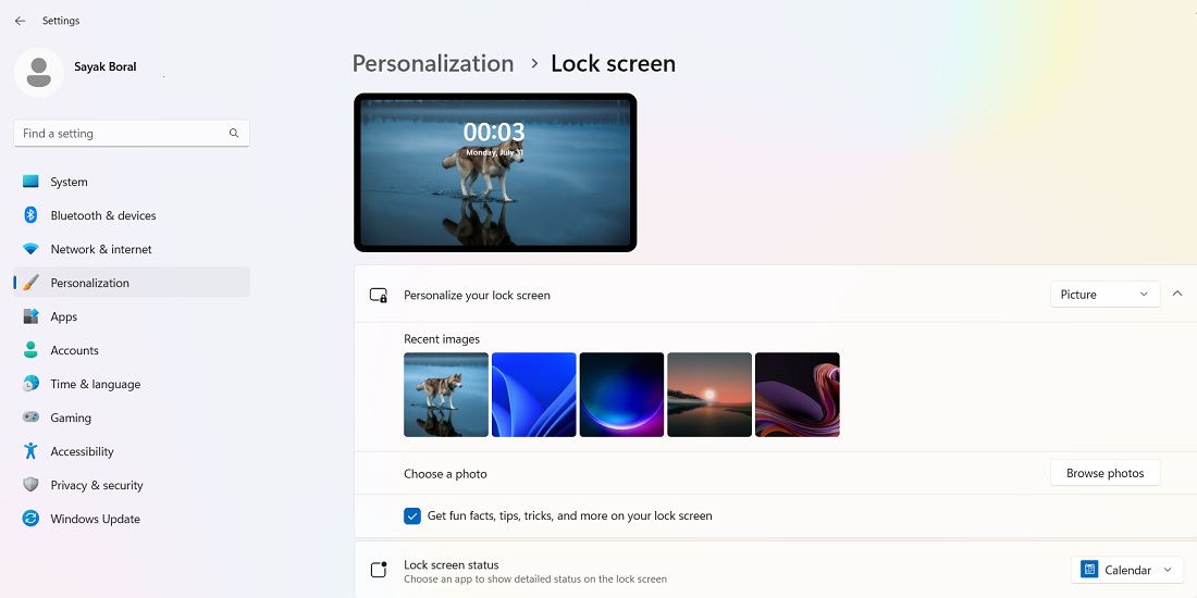 Lockscreen settings accessible in Windows 11 under Personalization. 