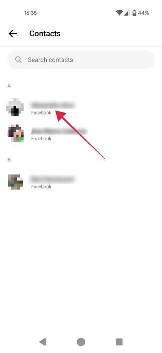 Selecting restricted contact in Messenger app for Android.