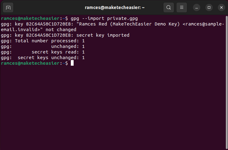 A terminal showing the GPG private key import process.