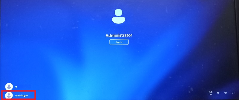 Windows Super Admin account visible in Lock Screen.