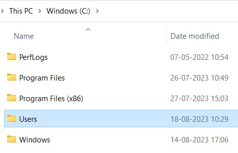 Selecting the "Users" folder in "C:\.""