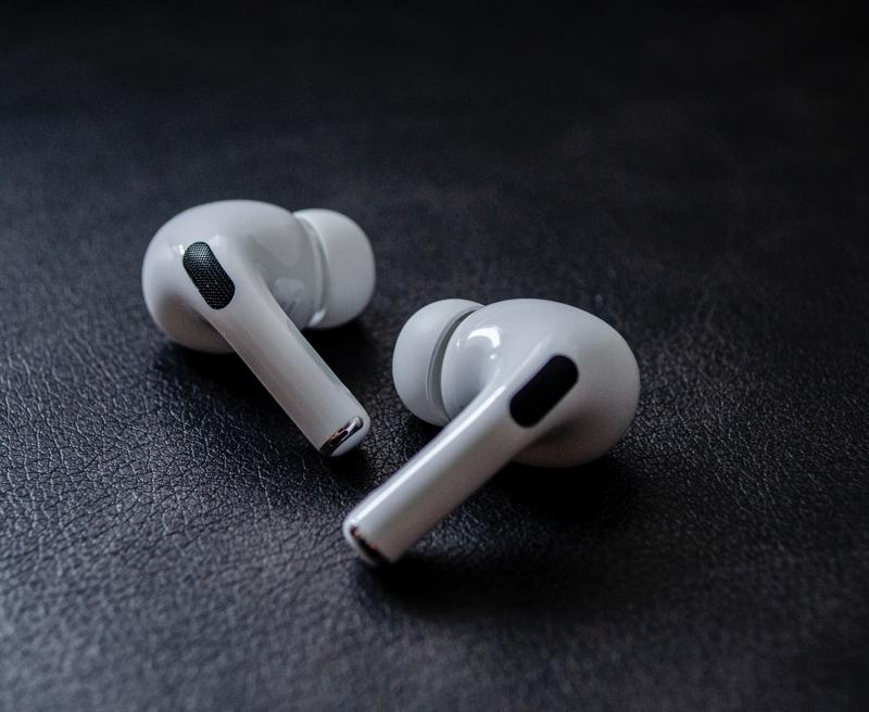 Earbuds With Silicone Tips