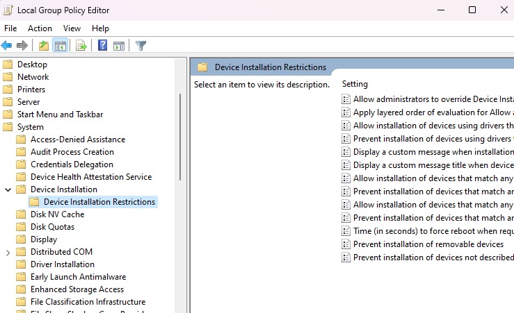 Navigating to location in Local Group Policy Editor.