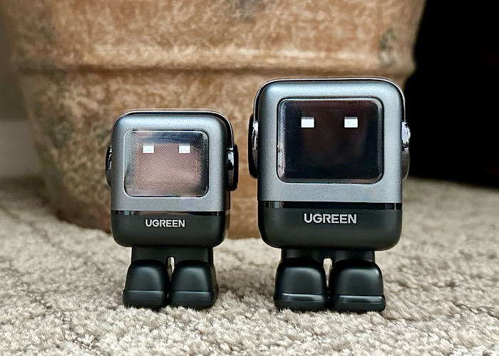 Ugreen Nexode 30 60w Side By Side With Feet