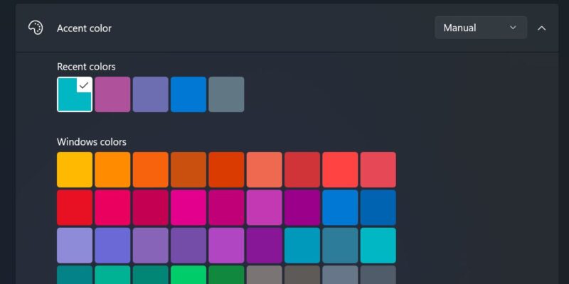 Selecting an accent color in Windows Personalization. 