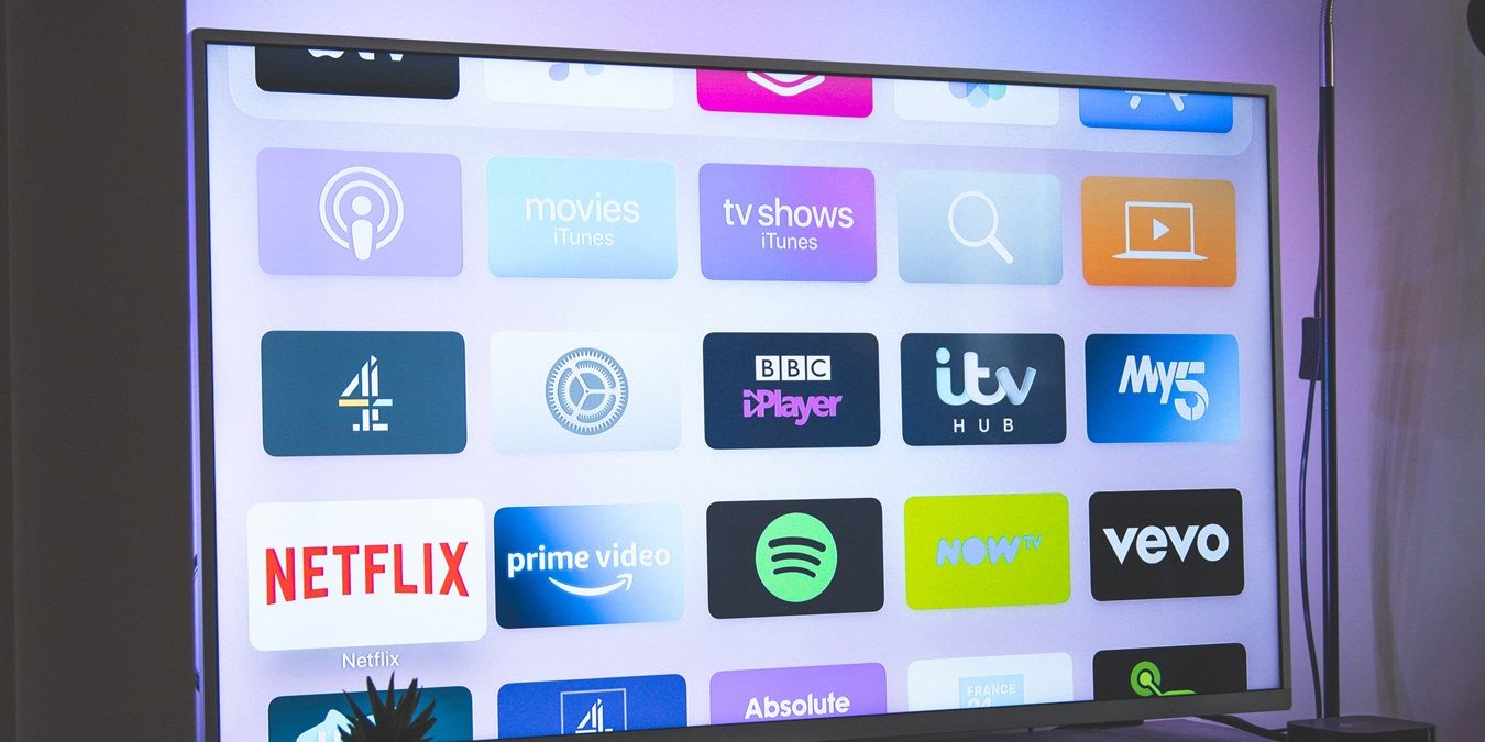 Featured image of Plex alternatives to combine all streaming services.