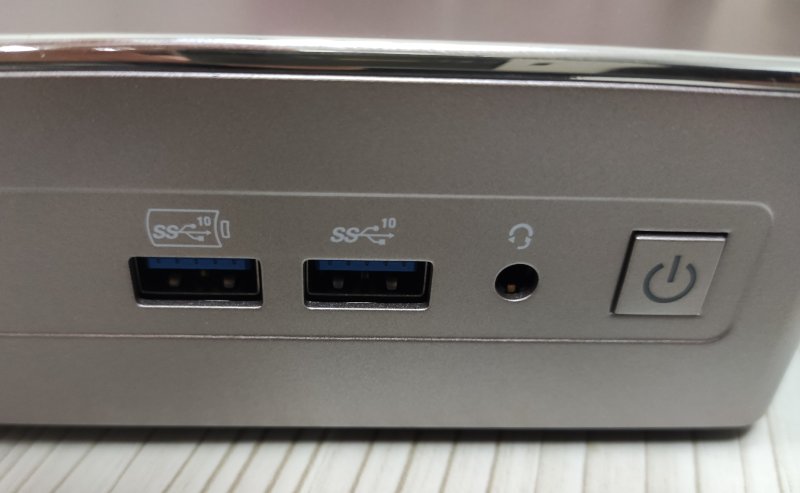 Geekom A5 Mini Pc Front View