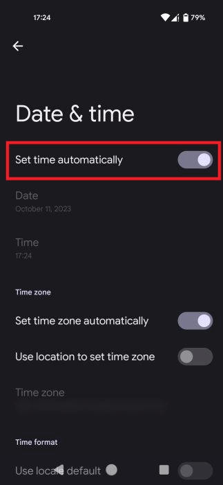 Enabling "Set time automatically" in Android Settings.