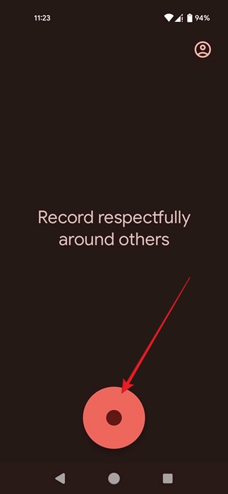 Tapping on microphone button in Google Recorder app.