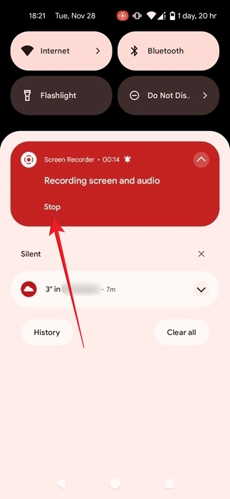 Pressing the Stop button to end screen recording on Android.