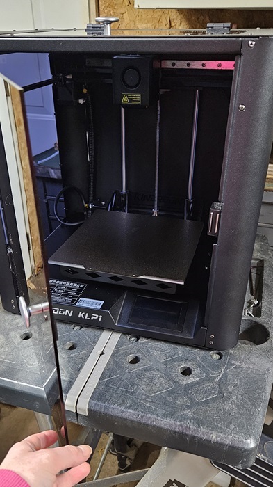 Kingroon Klp1 Corexy Printer enclosed.