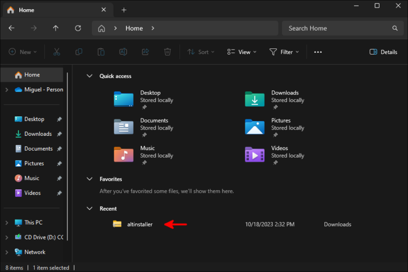 The location of your saved history under the Quick access section.