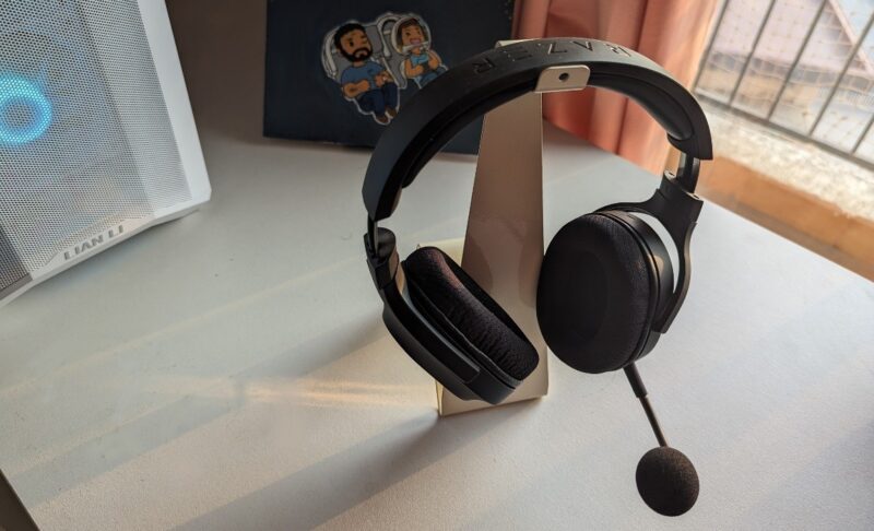 Wireless gaming headset