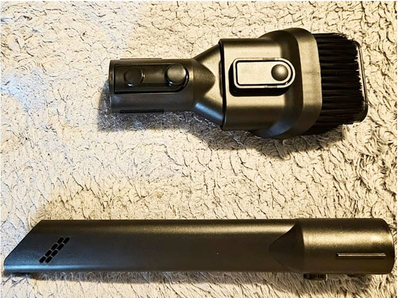 Accessory tools with the Honiture Cordless Vacuum Cleaner S14 