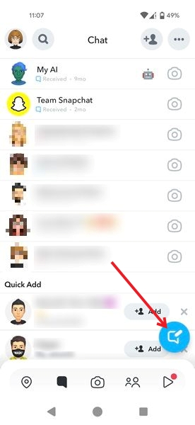 Tapping on new message icon in Snapchat app for Android.