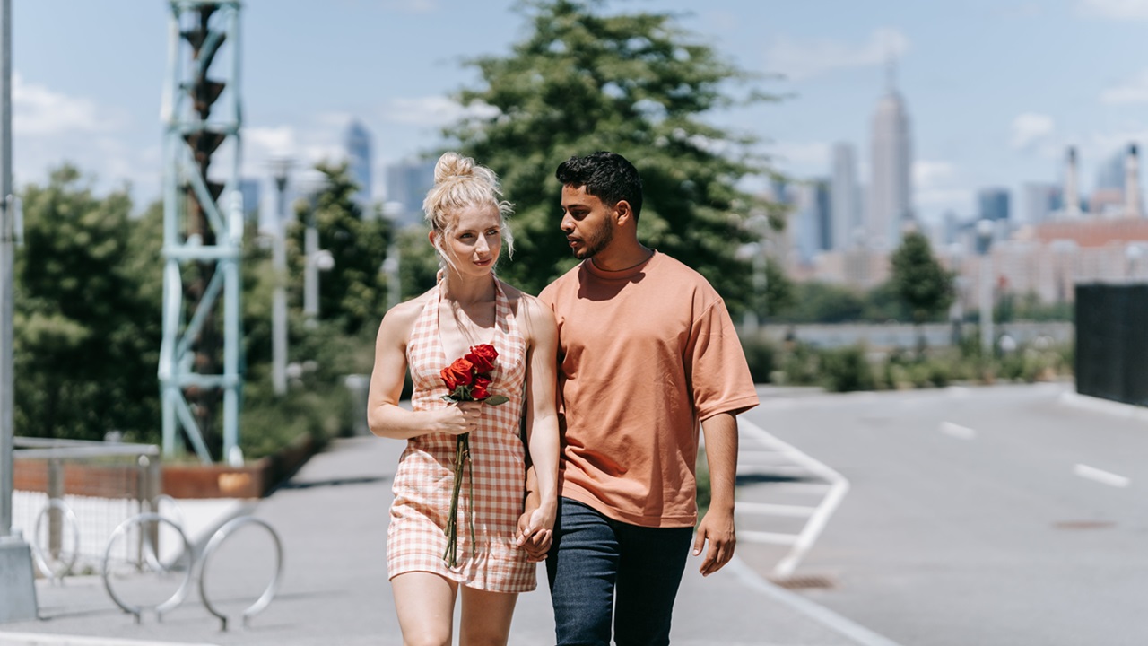 The Best Dating Apps Featured