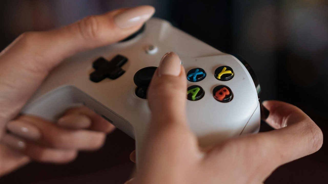 Share Your Games and Game Pass With Friends on Xbox