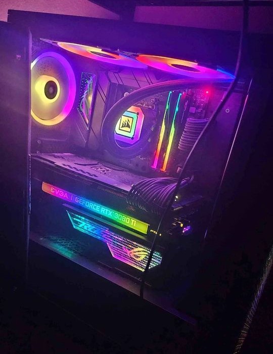 Gaming PC RGB with liquid cooler