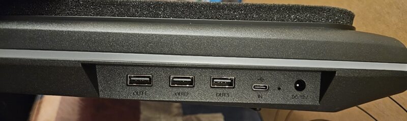 Extra USB ports on the cooling pad.