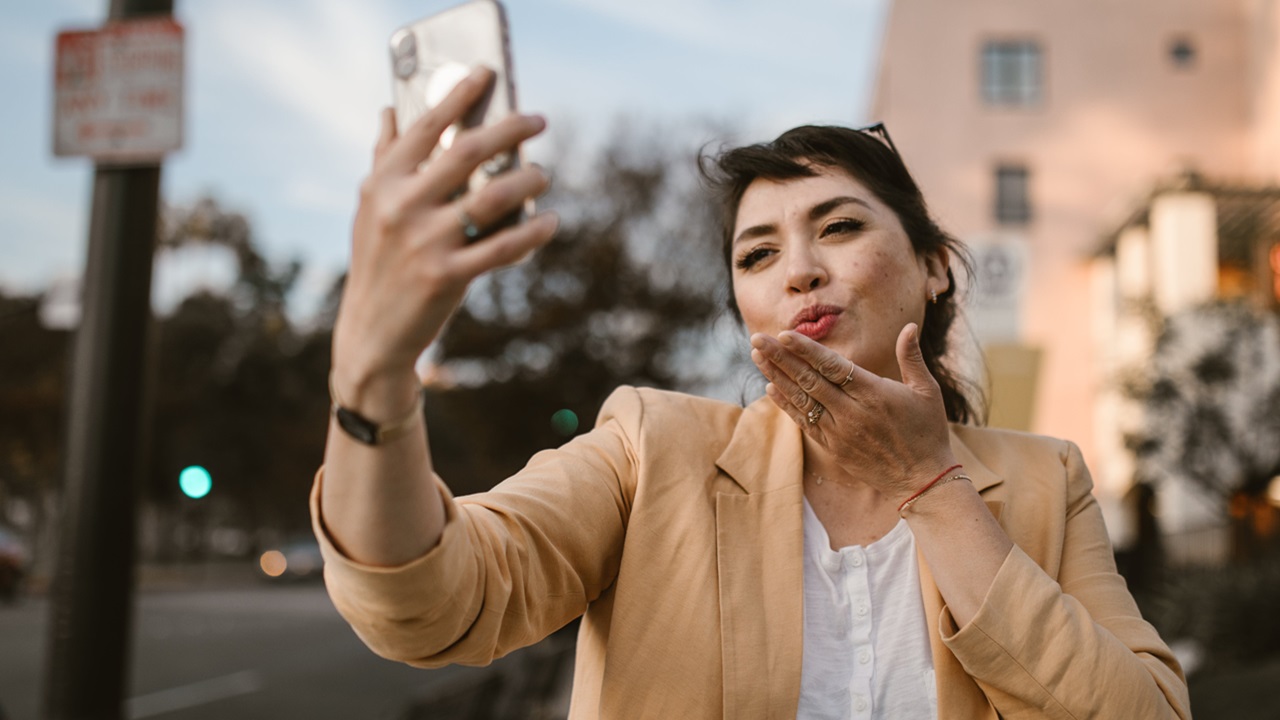 Long Distance Apps Featured